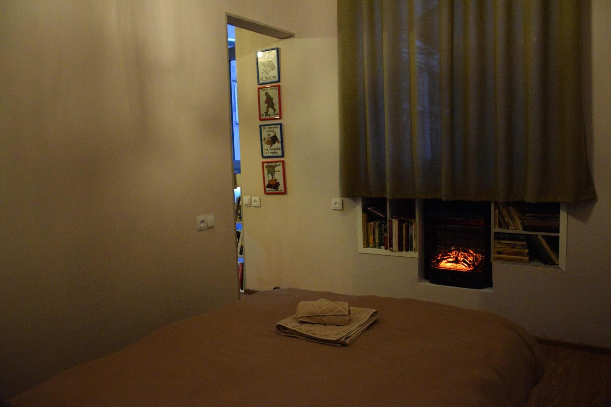 Librarians' Flat Apartment Tbilisi Bagian luar foto
