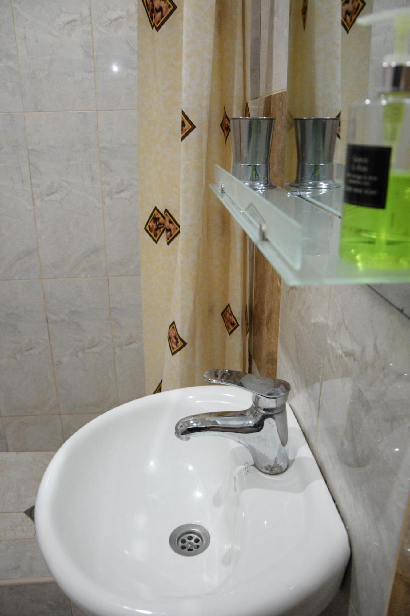 Librarians' Flat Apartment Tbilisi Bagian luar foto