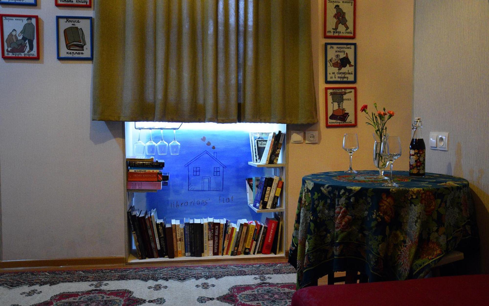 Librarians' Flat Apartment Tbilisi Bagian luar foto