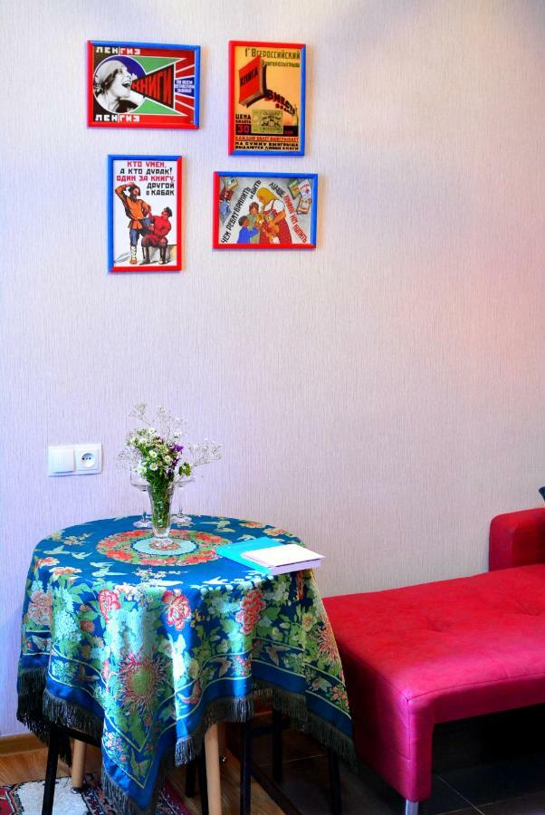 Librarians' Flat Apartment Tbilisi Bagian luar foto